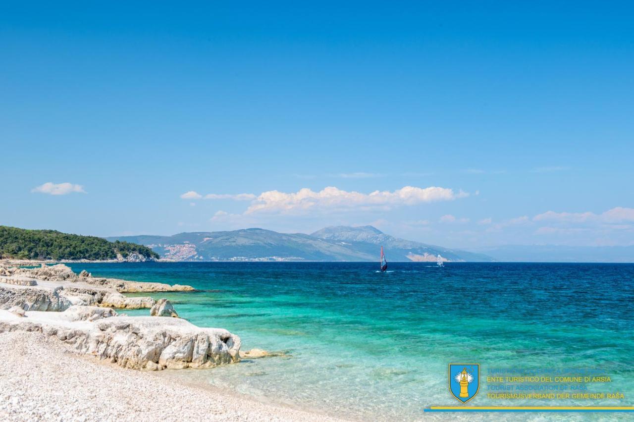 Yourcroatiaholiday - Villa With 6 Rooms Drenje  Buitenkant foto