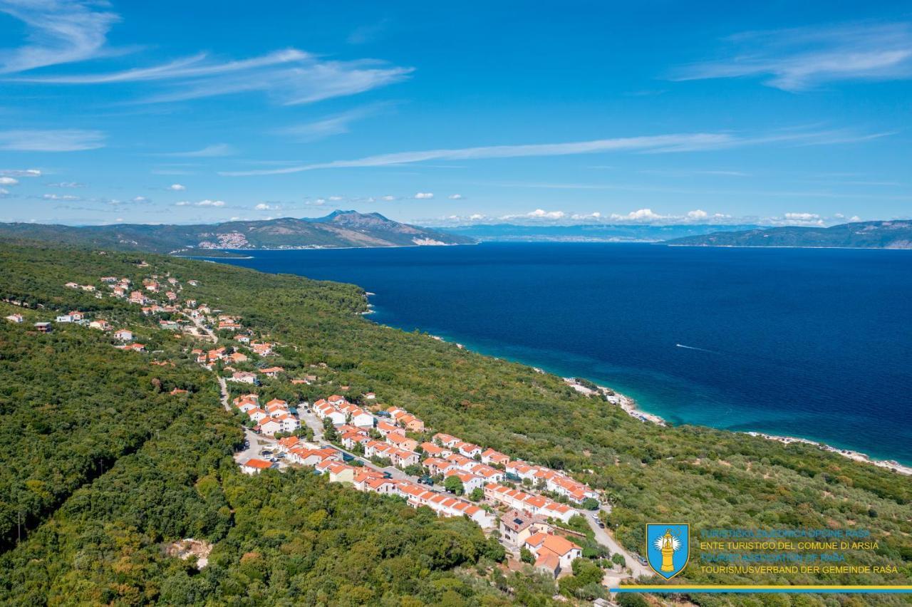 Yourcroatiaholiday - Villa With 6 Rooms Drenje  Buitenkant foto