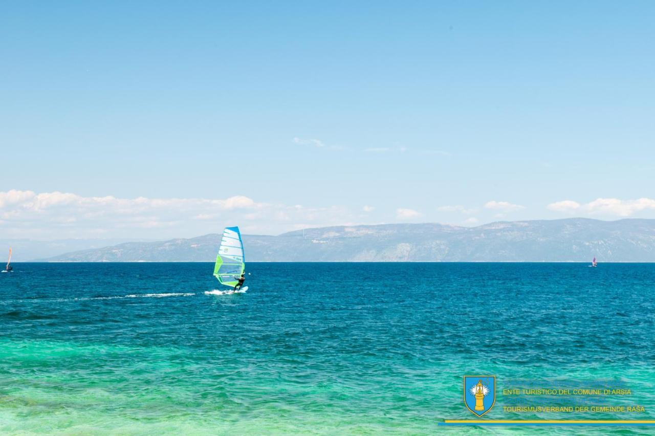 Yourcroatiaholiday - Villa With 6 Rooms Drenje  Buitenkant foto