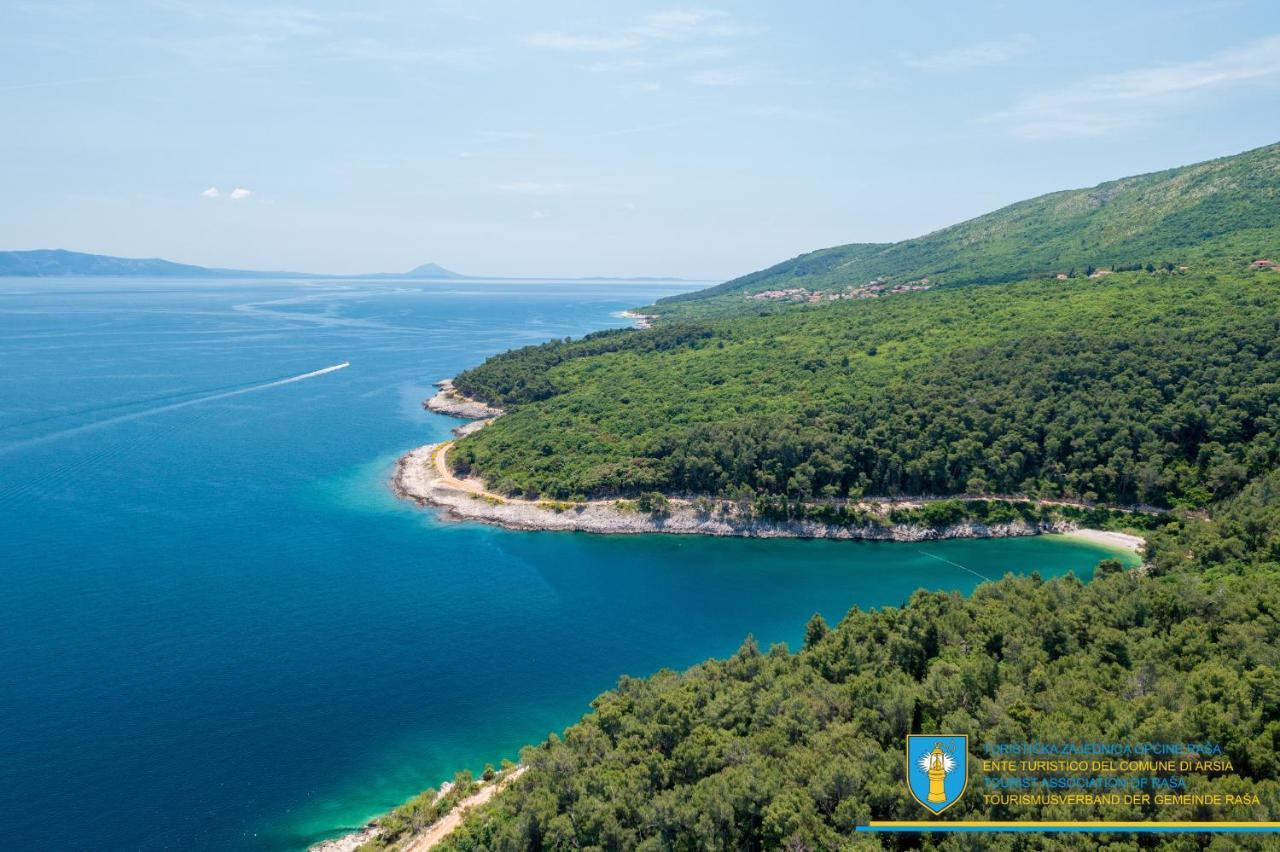 Yourcroatiaholiday - Villa With 6 Rooms Drenje  Buitenkant foto